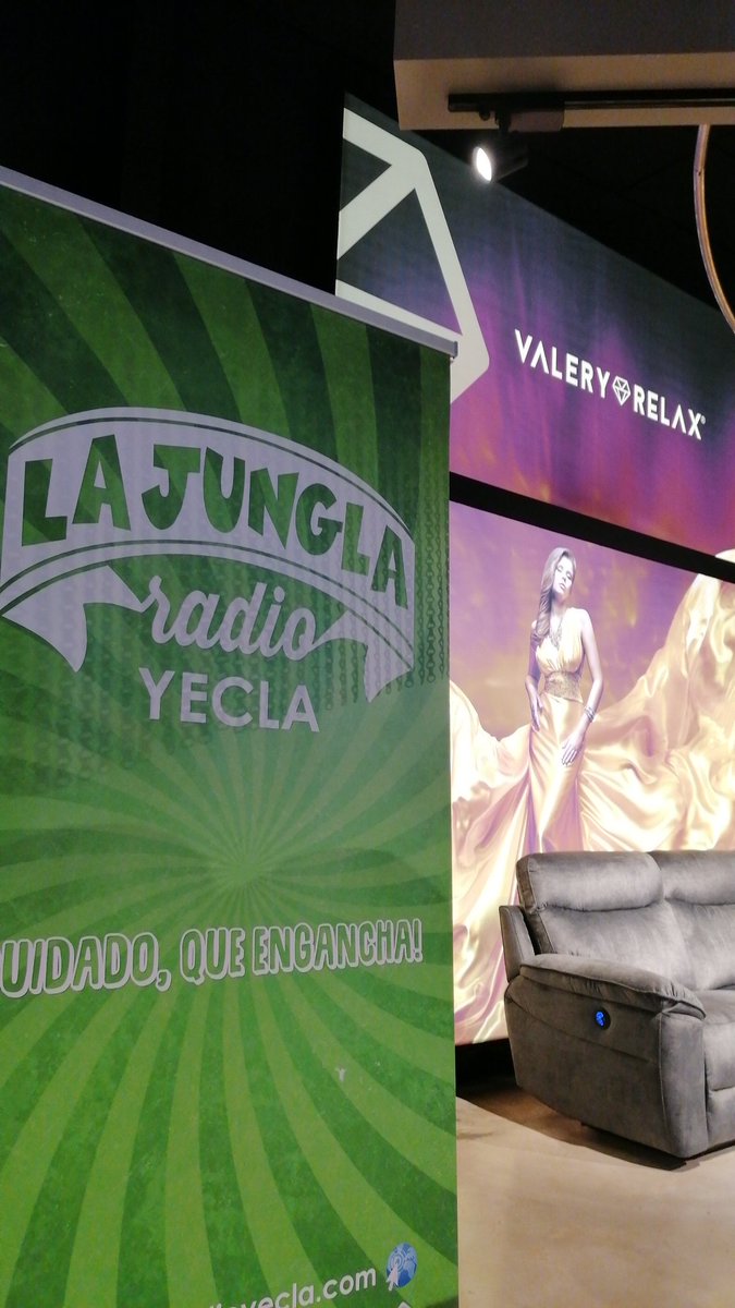 javiserranodj's tweet photo. Vamoooosssssssss🎉😍
➡️Estamos en directo desde #valeryrelax!!
➡️Y lo celebramos regalando HOY VIERNES
‼️2 SILLONES RELAX DE VALERY RELAX‼️
➡️A las 13.20h haremos el sorteo... Para participar...
1) FAV
2) RT
3) responder con la frase clave

☘️☘️☘️Animo y suerte!!!! ☘️☘️☘️ https://t.co/UYiA83sG6c
