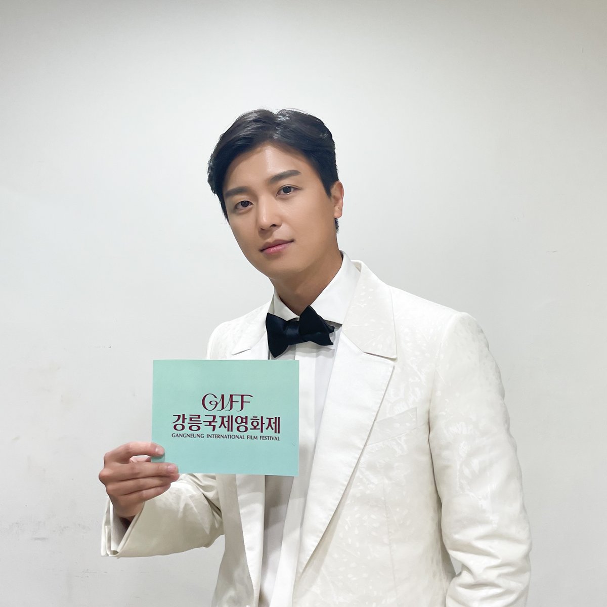jump_ent_'s tweet photo. [#연우진]
스탠바이🤗
#강릉국제영화제 #GIFF2021
#점프엔터테인먼트 #JUMPENTERTAINMENT https://t.co/O9FeKsxVYj