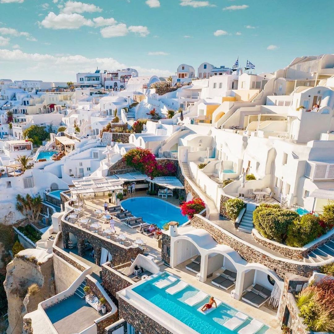 BlueRoads_'s tweet photo. In the midst of a Greek island, white washed buildings and blue shuttered windows, Santorini is a sight to behold. πππ
#blueRoads #travelwhensafe #travelgram #cruiseship #adventuretravel #travelinspiration #greece_ #travelwithBlueRoads #exploretheworld #discovertheworld https://t.co/i440Lu9nB4
