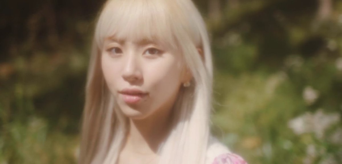 chaeyoungspics's tweet photo. dream girl, son chaeyoung https://t.co/ajVZoNT3NX
