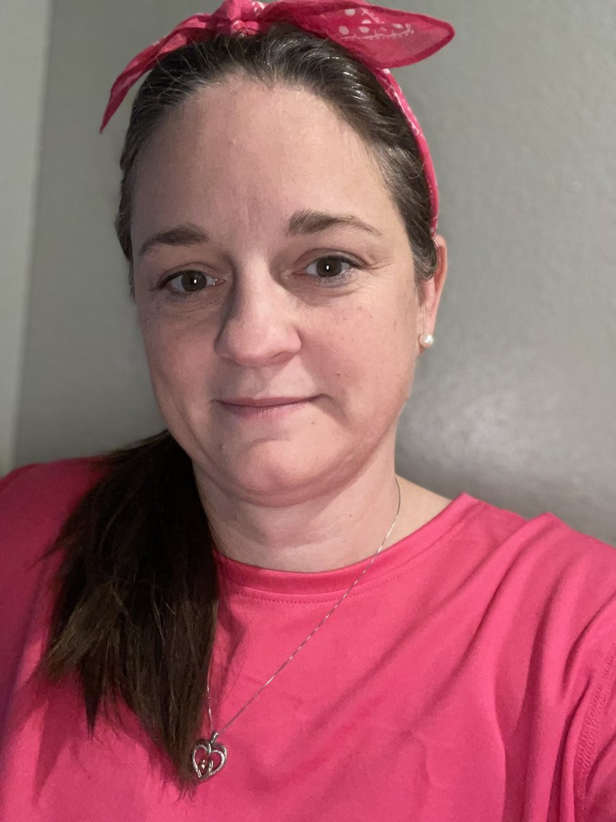 avram_christina's tweet photo. #VOLPinkOut https://t.co/lpGoAMvA1V