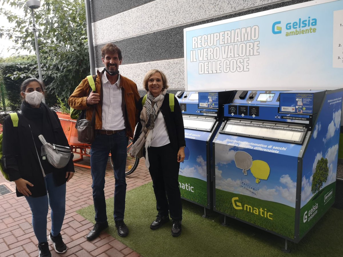 ARSambienteSrl's tweet photo. @mgiavini ha organizzato ieri una visita di delegazione spagnola della città di #Gijón al sistema di #tariffapuntuale e #KAYT applicati da #Gelsia #a2a nel milanese e nella città di #Bergamo. Un esempio di #nudge applicato ai rifiuti @ARSambienteSrl @REthinkWasteRTW https://t.co/i6NsE93hBl