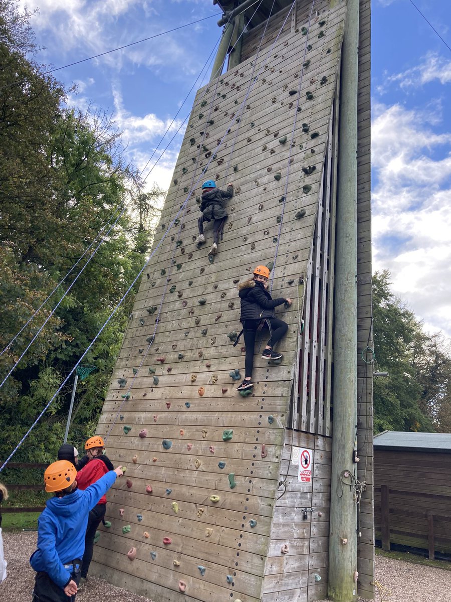 PoolsbrookP's tweet photo. Blue whales have had a fantastic time this week and helped each other conquer their fears! So proud of them. Huge thank you to @LeaGreenCentre 😀 https://t.co/CCkMe6XSJx