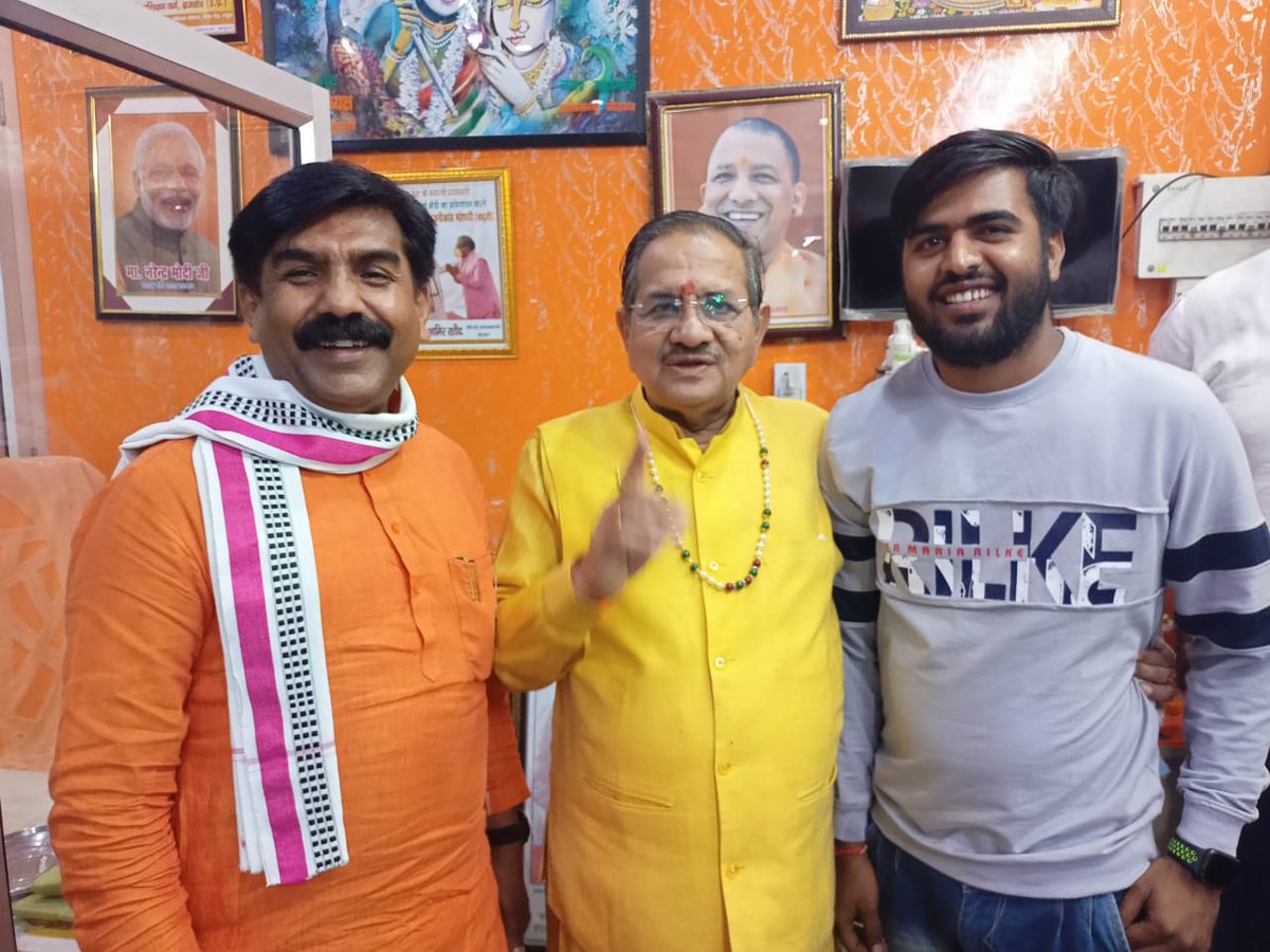 RohitRa03765205's tweet photo. मैनपुरी करहल विधानसभा के पूर्व बसपा प्रत्याशी श्री दलबीर सिंह पाल जी का भाजपा परिवार में बहुत-बहुत स्वागत एवं अभिनंदन साथ में जिलाअध्यक्ष मैनपुरी श्री @PRADEEP_BJPMPI  जी ।
@AlokGuptaMPI @myogiadityanath @bjpkarmveer @RajnikantMahes6 @harnathsinghmp @JilaMainpuri https://t.co/eOSakYQ6R9