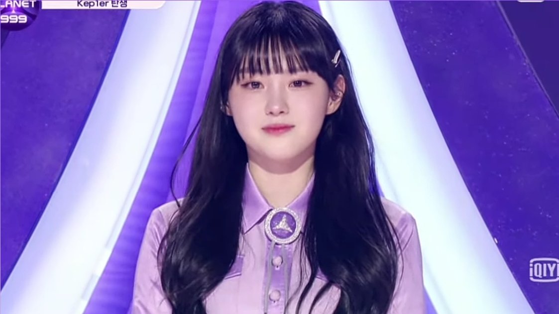 kimchaeworld's tweet photo. chaehyun, our prettiest main vocal, congratulations for joining the line up and for winning top1! we are so proud of you! we know that you'll be a great center! you deserve that spot! excited for center chaehyun! 

#GirlsPlanet999final
#채현이의_꿈의_시작 
#VoiceFairyKimChaehyun https://t.co/K1guIPfDxq