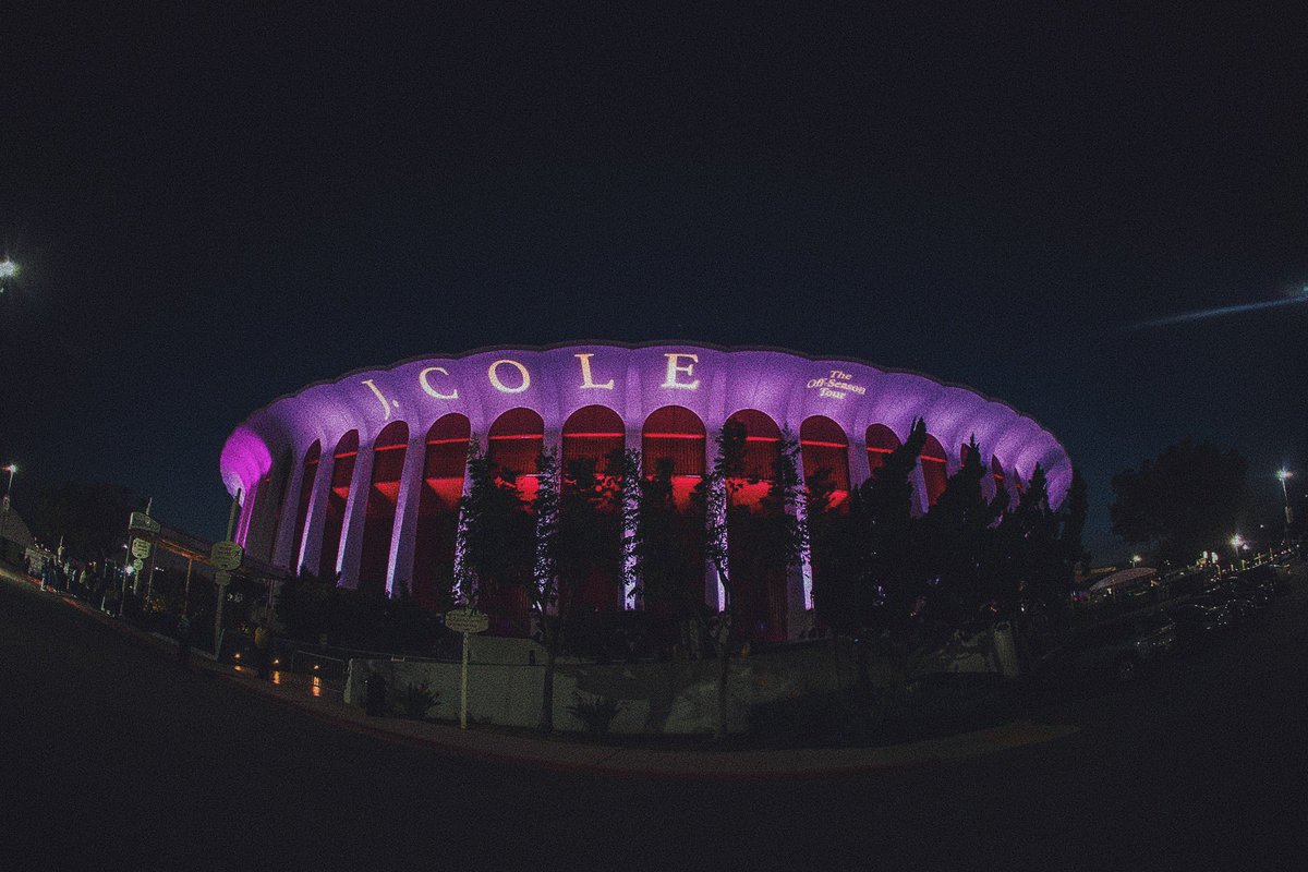 _peanut28's tweet image. LA Dreamer☁️