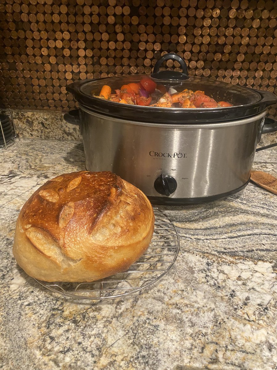 TashaHardy's tweet photo. It’s a homemade soup and sourdough kind of day! 🌧🌬#oregon #southernoregon #crockpotsoup #homemadesoup #gardensoup #sourdoughbread #sourdoughloaf https://t.co/GJeiUAOXnG