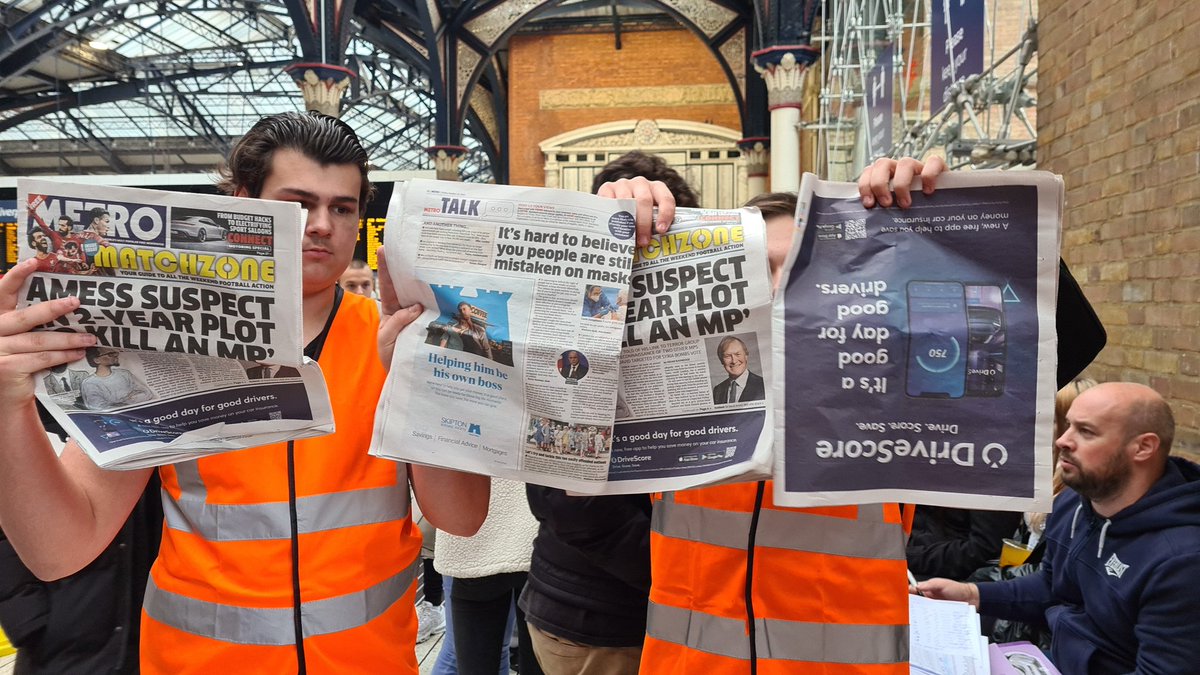 RBAwheelbarrow4's tweet photo. 4 metro newspapers recycled!
#RBAmonopoly #RBAwheelbarrow @RBA_Sixth https://t.co/oHOgYl5bzo