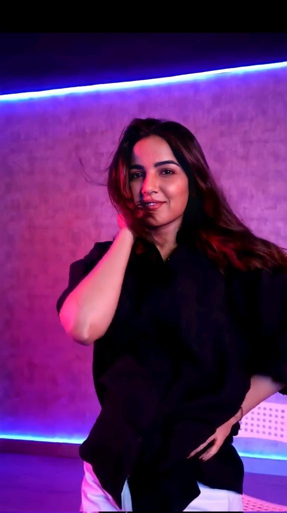 Jasmin Bhasin Official tweet media