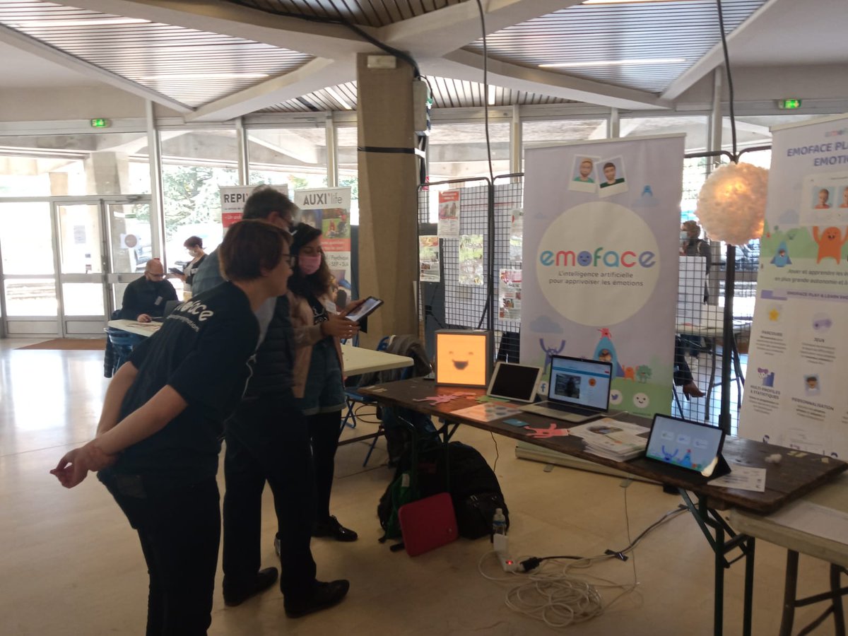 Emoface est présent au salon #riau aujourd'hui et demain. Venez jouer avec notre nuage d'#emotions préparé par <a href="/floki_io/">floki io</a> !