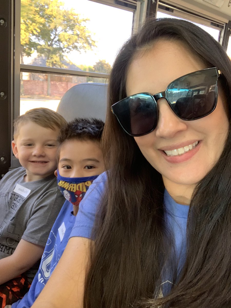 DawnRoth77's tweet image. My bus buddies we’re off to the 🎃 patch! @HospElementary @PrincipalElse #kindervibes