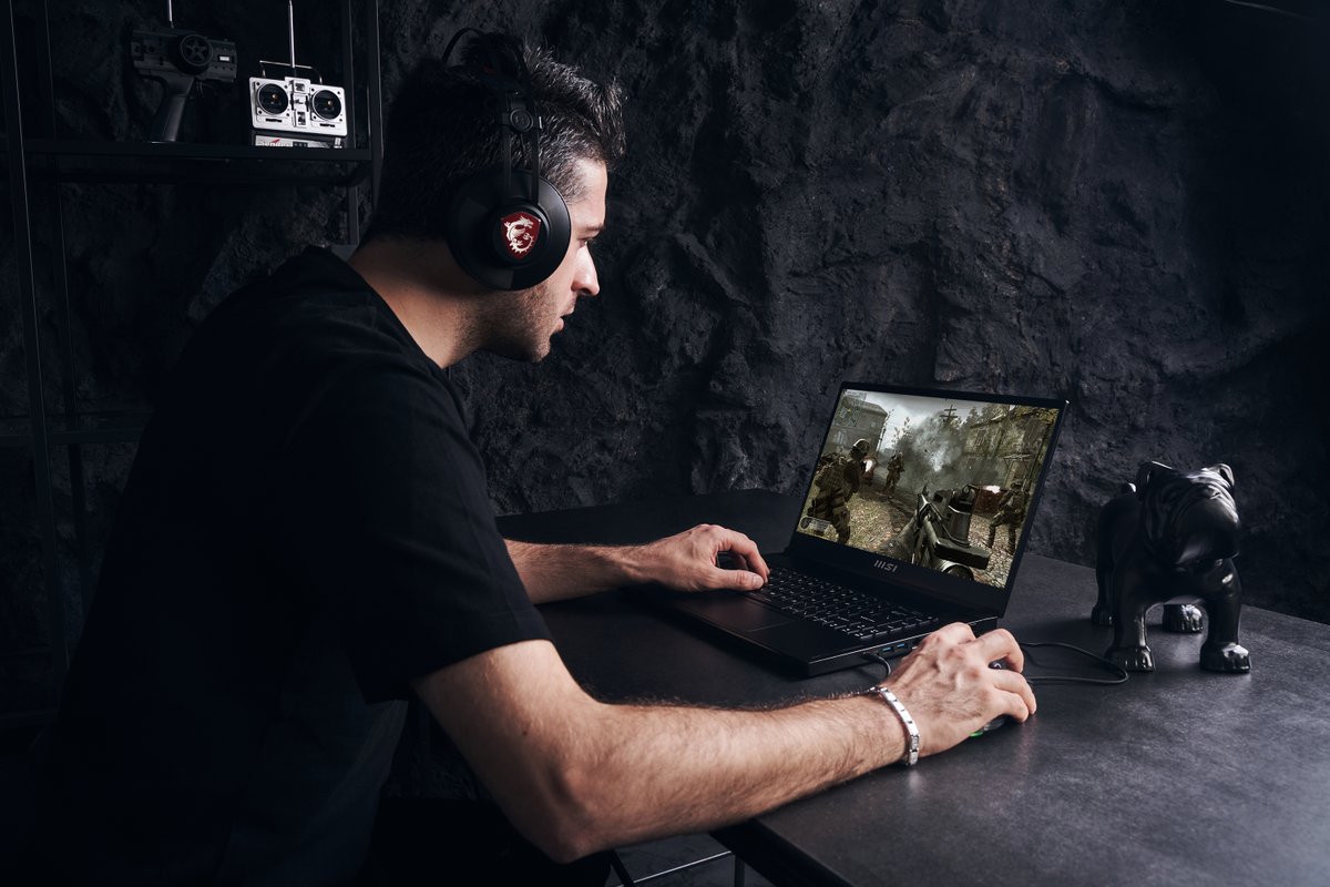 MSI_JP's tweet photo. 確固たるゲーマーの為の確固たるグラフィックス
漆黒のGS Stealthシリーズであなたのセンスをいかんなく発揮してください💪
#GS66 #GS76
https://t.co/uw5MgJOeod
#MSI #MSIGaming https://t.co/pM8cVQrlz3