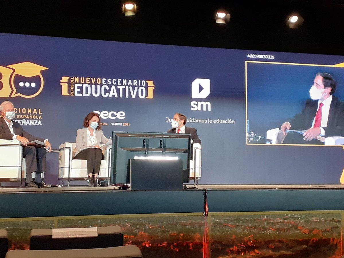 CuadernosP's tweet photo. #48CONGRESOCECE #Curriculum #LOMLOE #JavierMValle:"¿No sería mejor menos contenidos y sin embargo que estos sean más significativos y más aplicados? @fpablovi https://t.co/neAxpjsSUF