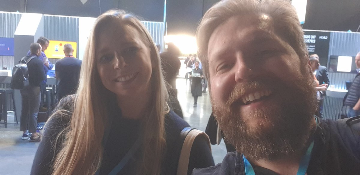 ted_hewett's tweet photo. Hanging out at #MarTechFest

Come say hi if you see this ✌️ https://t.co/vXVXQpoeKg