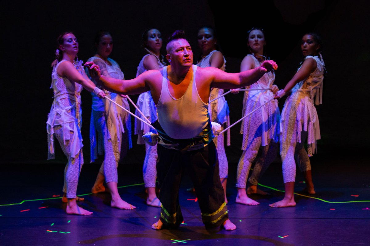 Liz Nicholls tweet media