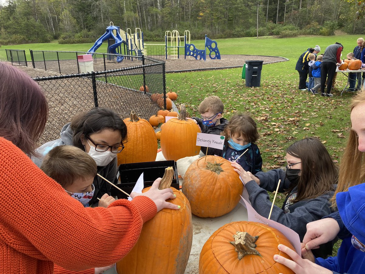 Prepping for tonight’s Pumpkin Walk #prideinthepaw