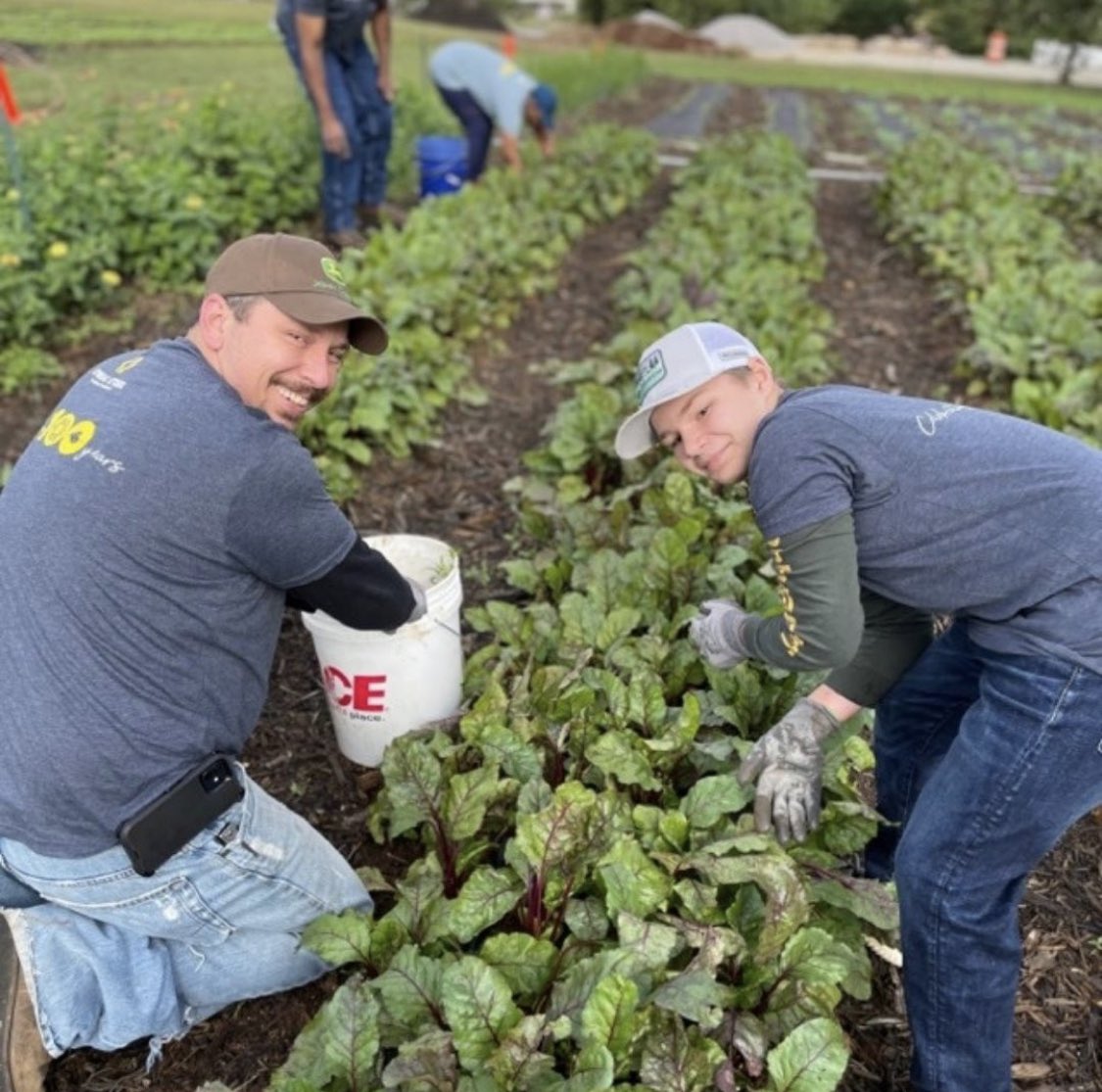 onealsteel's tweet photo. The O'Neal Steel Birmingham district Sales and Operations team recently stopped by Jones Valley Teaching Farm to volunteer and help prepare the grounds for an upcoming event.
#weareonealsteel #wearestewardship https://t.co/yxujPLiUUt