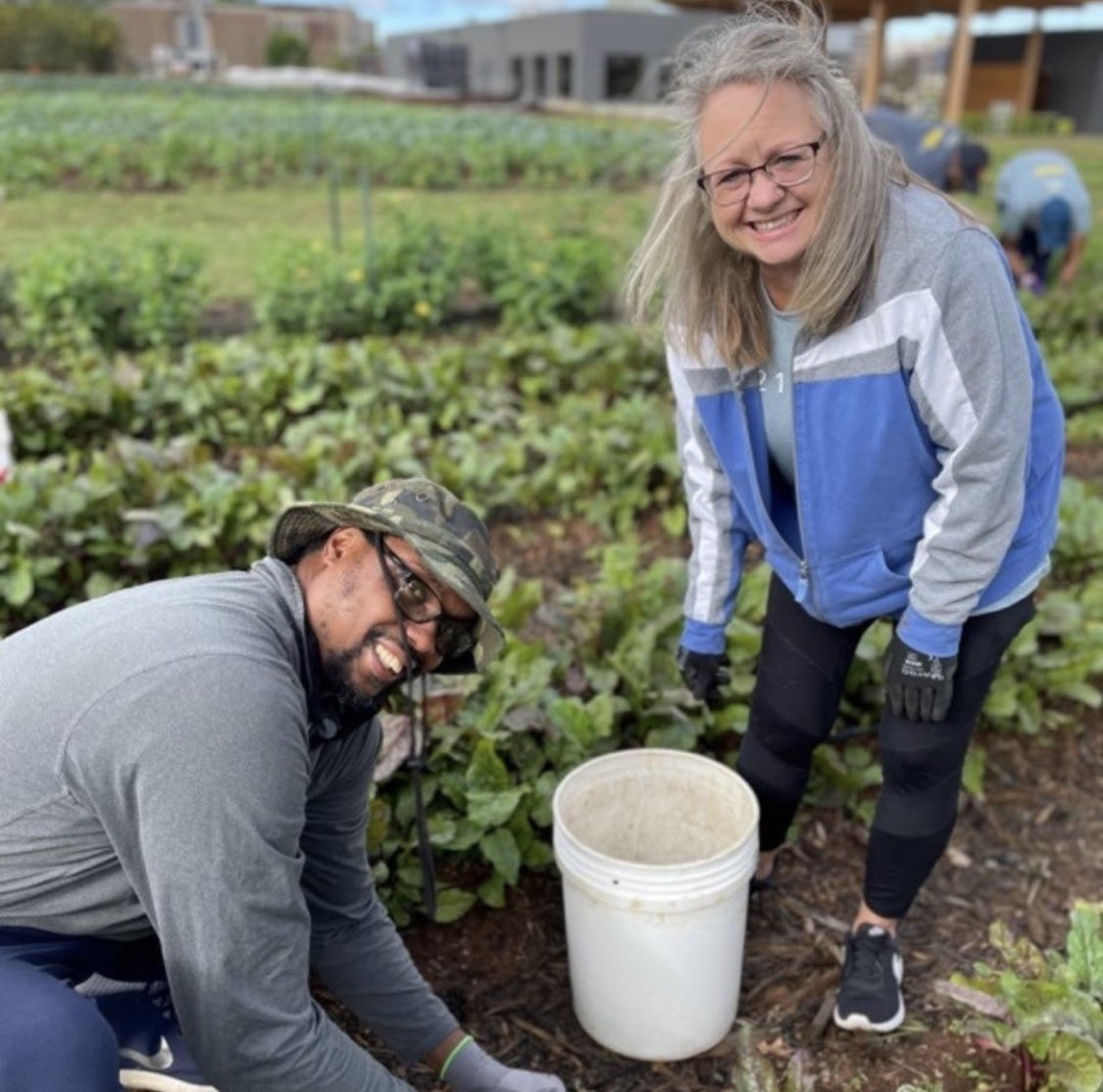 onealsteel's tweet photo. The O'Neal Steel Birmingham district Sales and Operations team recently stopped by Jones Valley Teaching Farm to volunteer and help prepare the grounds for an upcoming event.
#weareonealsteel #wearestewardship https://t.co/yxujPLiUUt