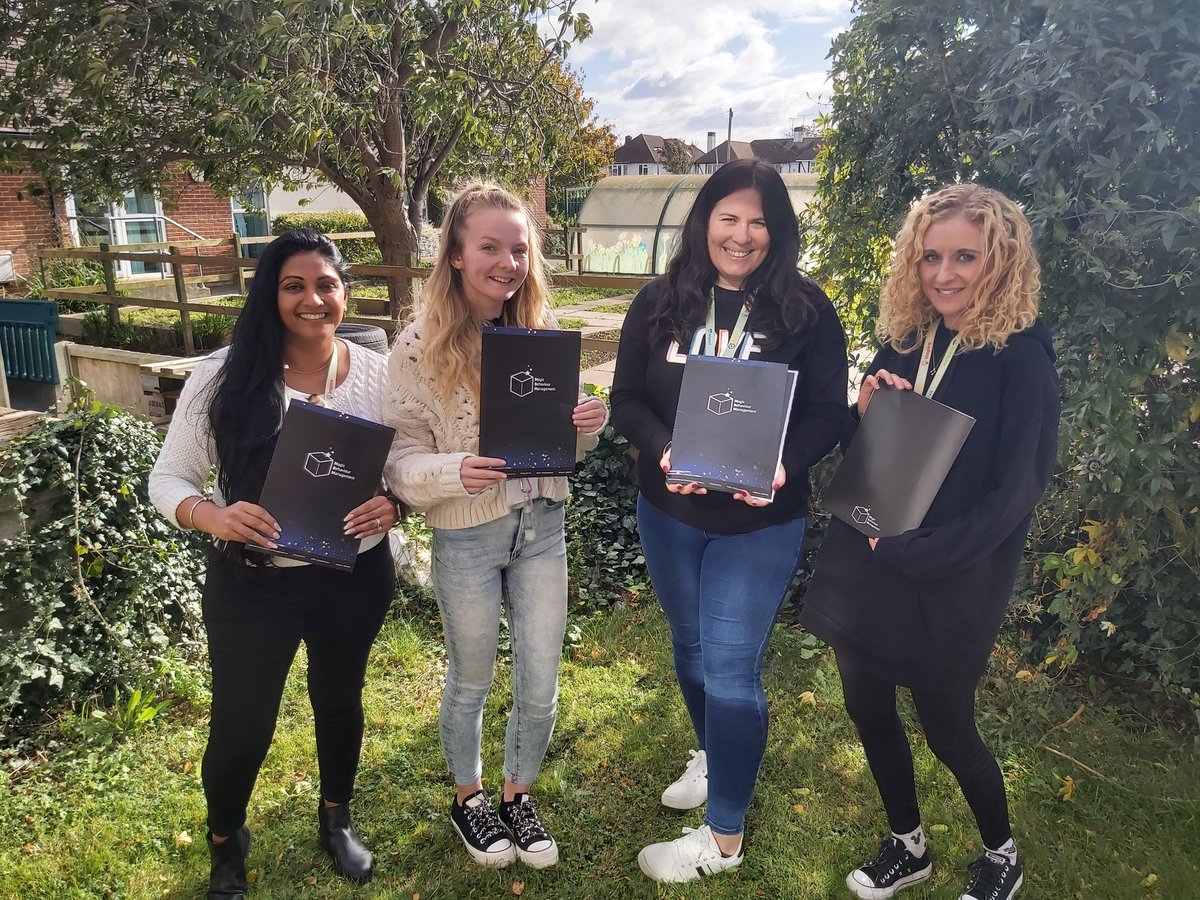 Miss Cheung tweet media