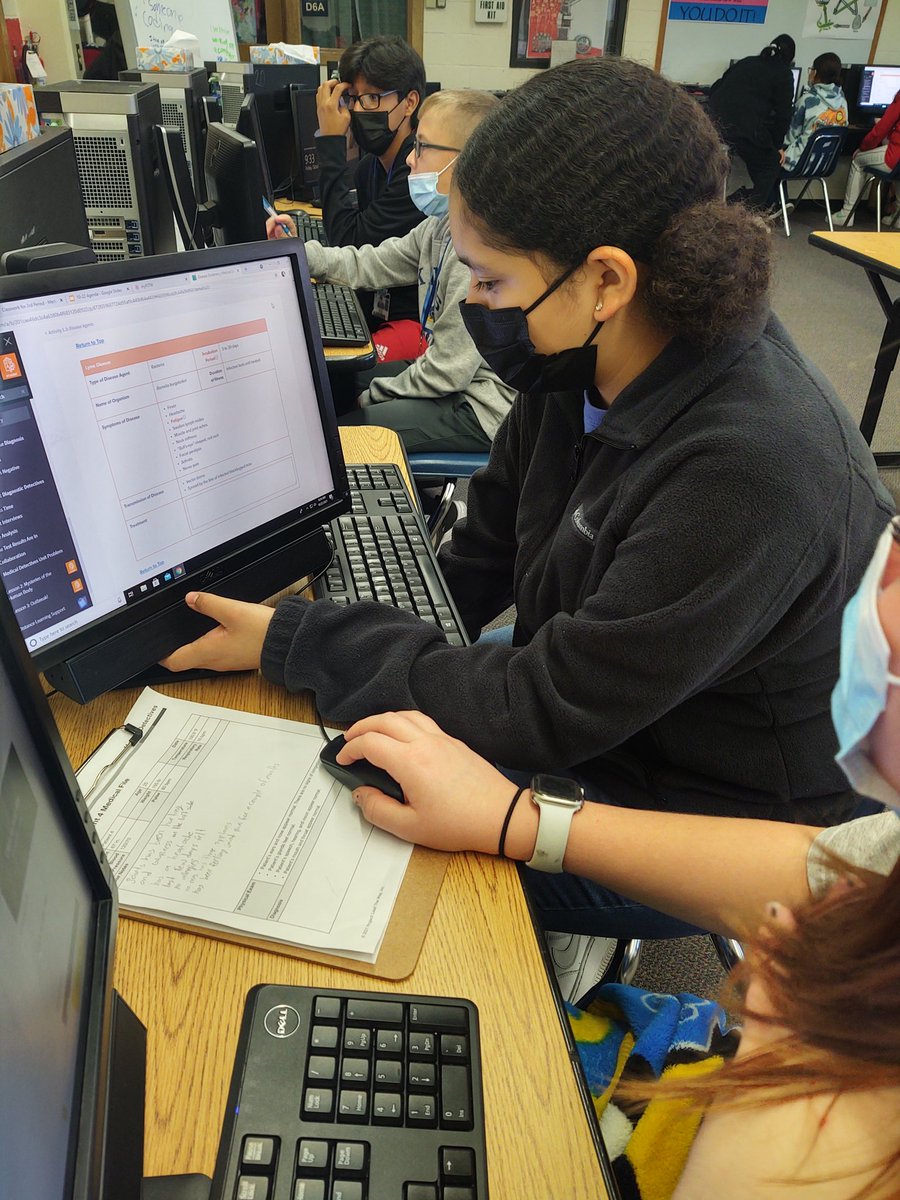 hadleypltw's tweet image. 8th grade MD students practicing interviewing their patients with questions they developed. Now trying to diagnose their patients based off of the information they learned! #KSPLTW #HadleyRocks #WPSIgnitelearning