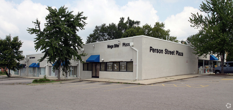 This year marks 10 years of the Person Street Partnership! We're taking a look back at what has changed on #NorthPerson. Can you name what businesses are here now? #PacersOnPerson #Raleigh #DowntownRaleigh #RaleighNC #FlashbackFriday