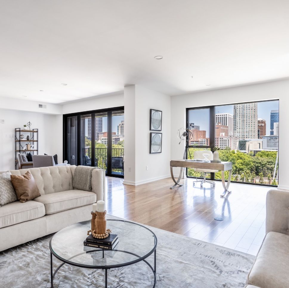 fairweatherRAL's tweet photo. There are only two units left at The Fairweather, including unit 502 – a stunning &amp; expansive 3 bed, 3 bath penthouse with skyline views, large walk-in closets, ample living areas, &amp; more. This unit won't last long! Head to our website for more info ➡️  https://t.co/cUv3Ml6dXc https://t.co/d027PbcFPv