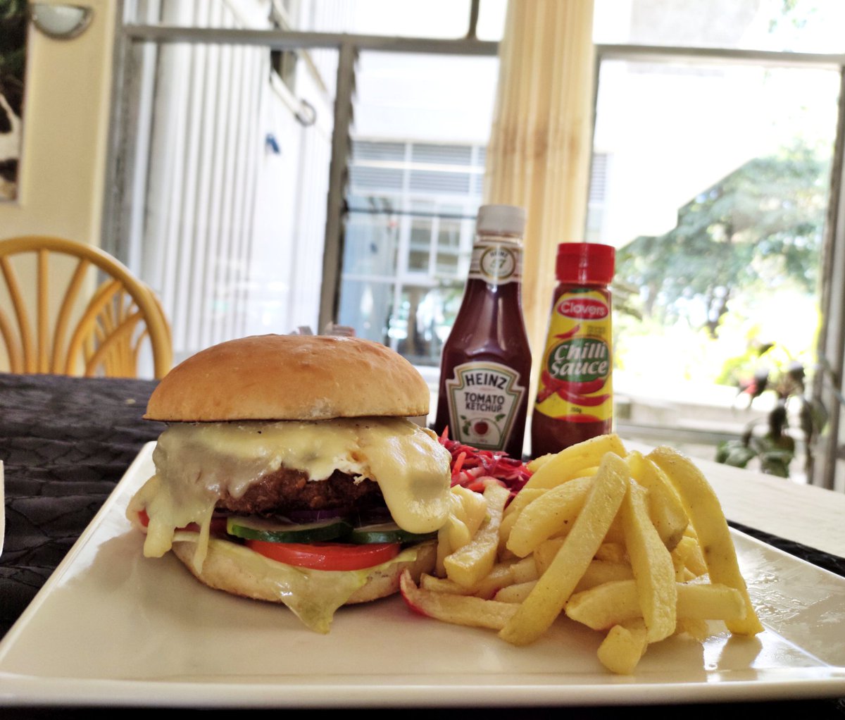 I'd bet that burgers do make weekends brighter.Join us tommorow and place your wager on our double top beef burger.

Welcome to GolfHotelKakamega.
Talk to us on 0728833964/0731338705,
Email us on info@golfhotelkakamega.com
Visit us on golfhotelkakamega.com
#burgers 
#golfhotel