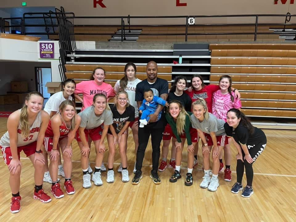 Madison Lady Cubs Basketball tweet media
