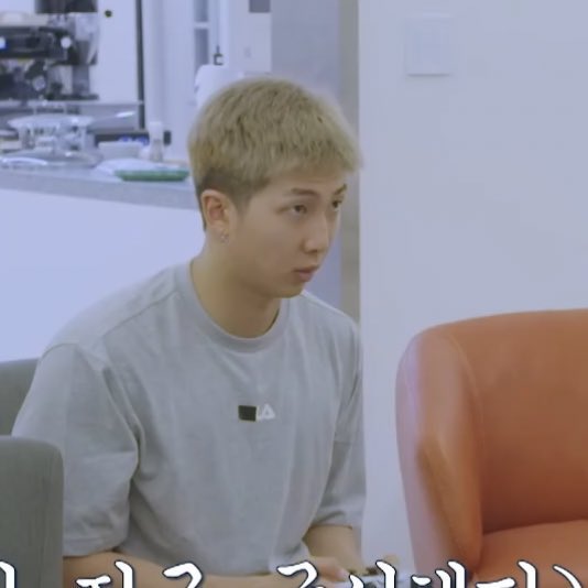 cesstwt_'s tweet photo. Ep 1                            Ep 2 https://t.co/4YL3PgGPS0