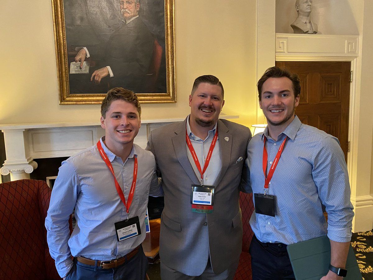 RCoNursing's tweet photo. This week some BSN students are in Atlanta at the @AAMN_Nursing Conference. Our KC chapter members are gaining insight on “Nursing Practice Within Global Communities” &amp; connecting w/ leaders like national president @BlakeKSmithRN! https://t.co/0VgYx9VTfr