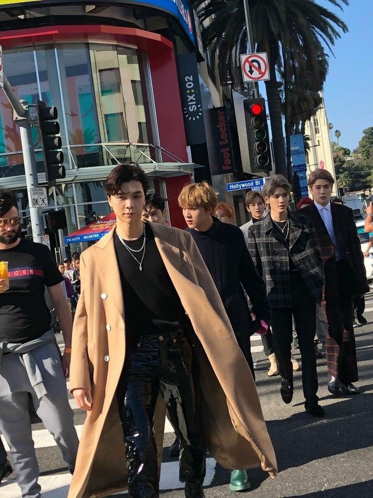 SUHLOOK's tweet photo. he really is the main character 

#JOHNNY  #쟈니  #ジャニー https://t.co/D95gplhYP1