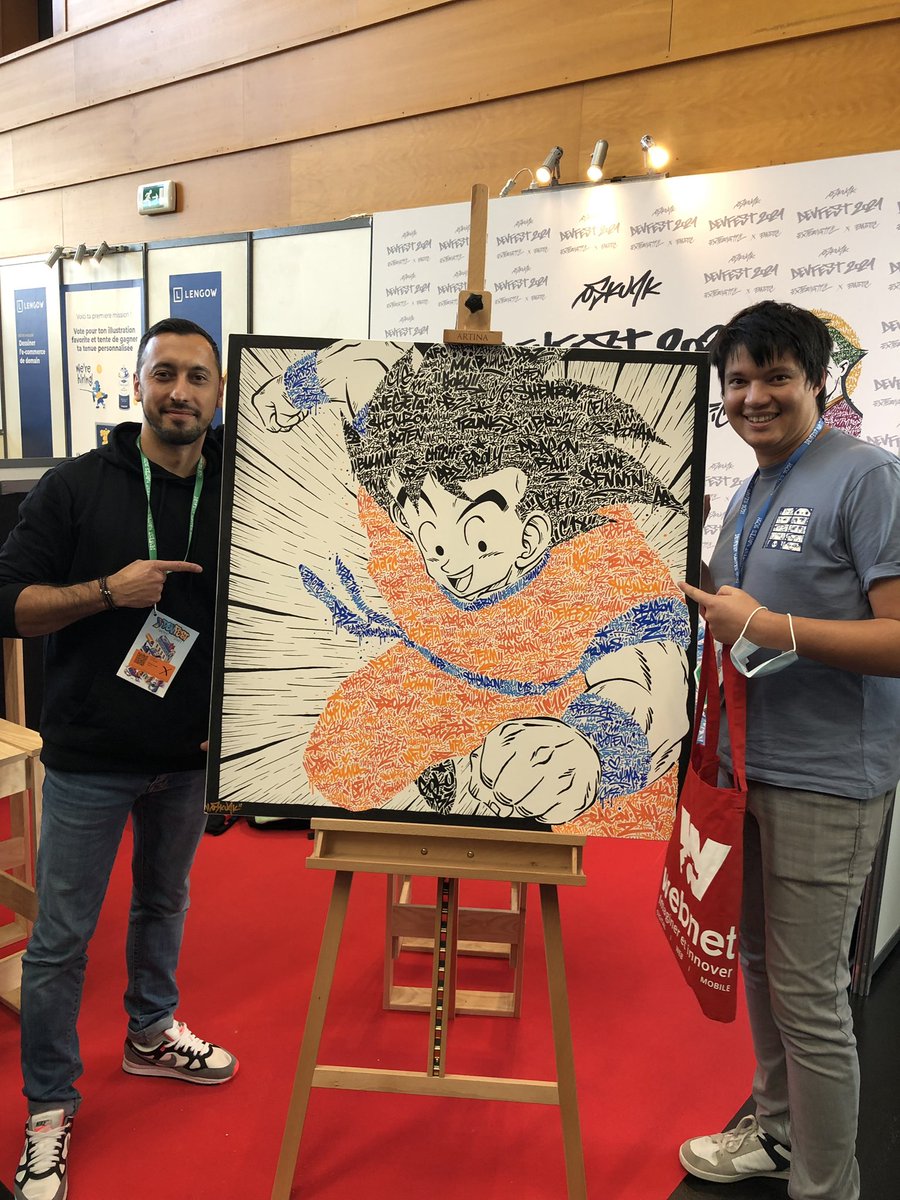 🤩 WINNER | JEU CONCOURS 🎁 DEVFEST NANTES | J2

👏 Bravo à Samuel Ramarosaona qui gagne l’œuvre du jour réalisée par @oskunk_ sur le thème #dragonballz 

Stand @emotic x @externatic
Merci à tous pour votre participation!