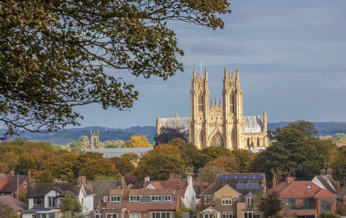 NickHedges4's tweet photo. @JonMitchellITV #Autumn @itvcalendar https://t.co/E60vOMDN4e