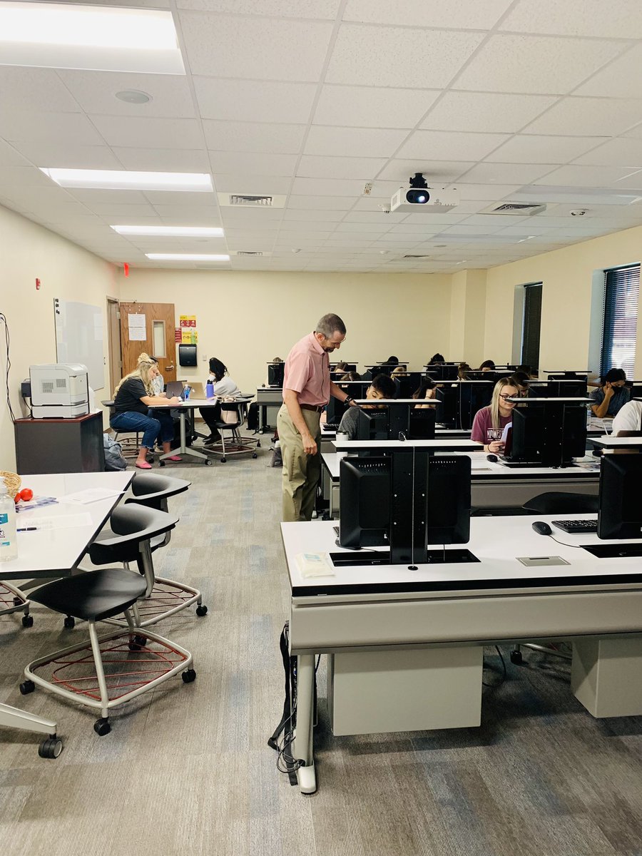 msuwestcollege's tweet image. WCEO Clinical Teachers learning to reduce test anxiety with Dr. Blacklock! #certificationtest #testprep #breakingdownthetest