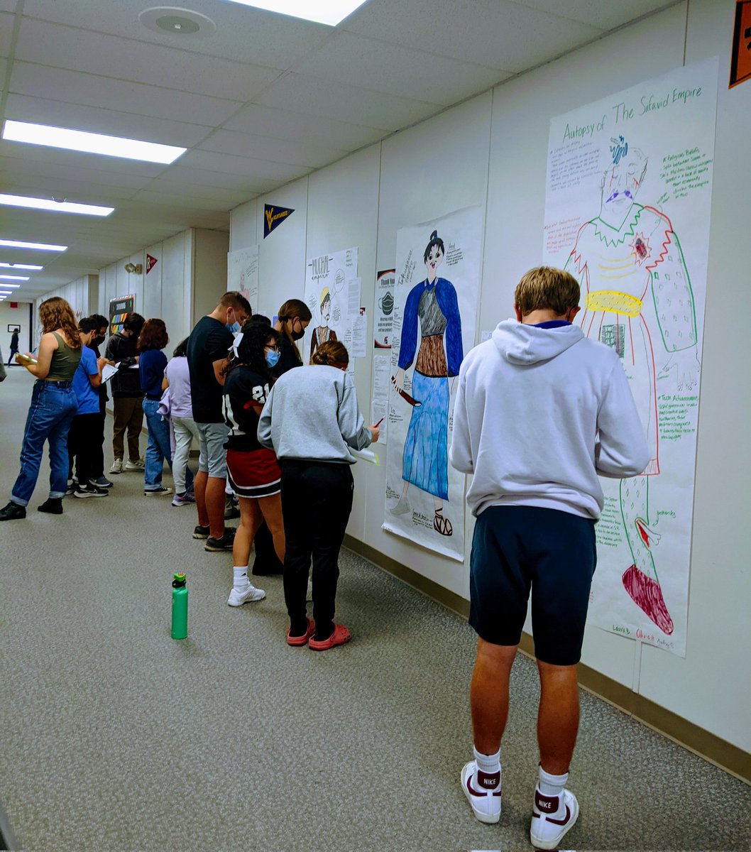 aschaefer253's tweet photo. APWH Autopsy of an Empire project turned out well! Students worked independently and in groups to investigate the rise of Land-Based Empires, but also the Decline/Fall of each Empire. I ❤️ the creativity students used to display their Empires information. #EmporiaProud https://t.co/kxKylpkDln