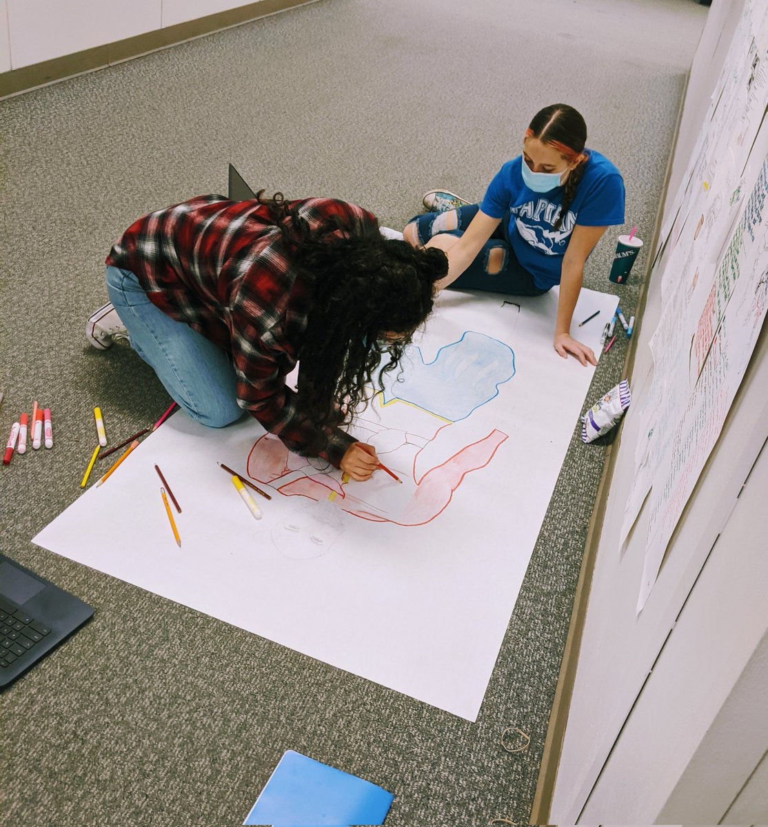 aschaefer253's tweet photo. APWH Autopsy of an Empire project turned out well! Students worked independently and in groups to investigate the rise of Land-Based Empires, but also the Decline/Fall of each Empire. I ❤️ the creativity students used to display their Empires information. #EmporiaProud https://t.co/kxKylpkDln