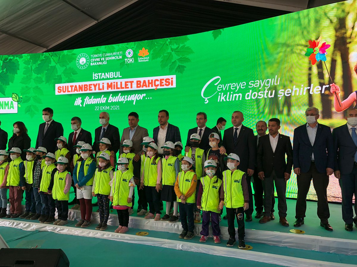 AdilKANDEMR1's tweet photo. Çevre ve Şehircilik Bakanımız Sayın @murat_kurum 'un katılımlarıyla Komşu İlçemiz Sultanbeyli Millet Bahçesi temel atma törenini gerçekleştirdik.

Komşu İlçemiz Sultanbeyli 'ne hayırlı olsun. https://t.co/Gzfk6JBmvM
