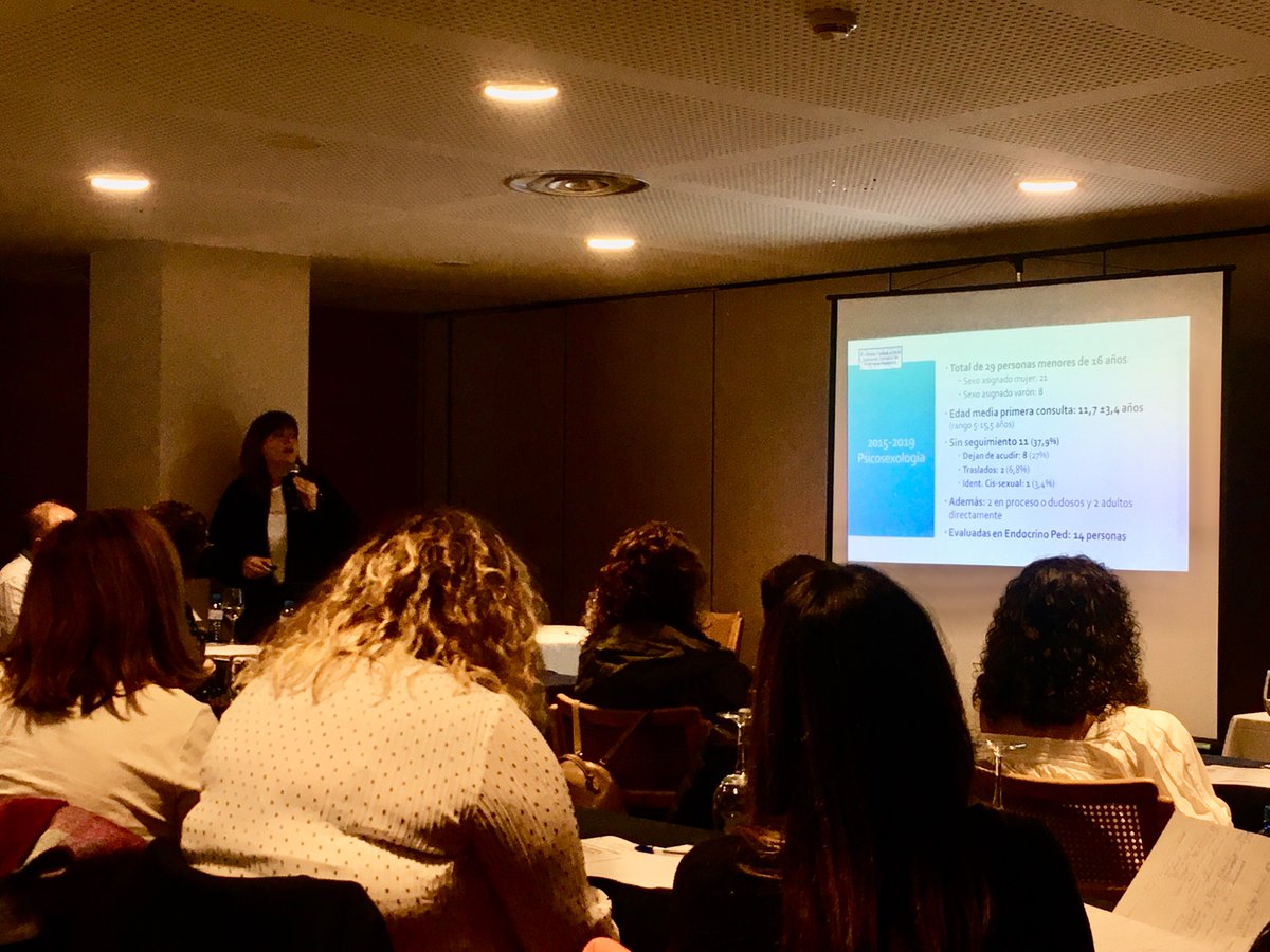 asociacincntab1's tweet photo. Dra @bertholt_laura, endocrinóloga pediatrica @HUnivValdecilla hablándonos sobre “Diversidad de Género en Pediatría” #enfermeria #pediatria #menorestrans #XIjornadaformativaACEP #transexualidadenlaedadpediatrica https://t.co/hSQwnXnFjR