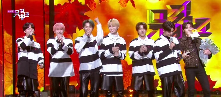 sqshy_wyn's tweet photo. ENHYPEN WON AT THE MUSIC BANK WITH MC SUNGHOON 😭🏆 Congratulations boys we're so proud of you!!

 @ENHYPEN_members 💕
#ENHYPEN
#ENHYPEN6thWin 
#Tamed_Dashed3rdWin https://t.co/3a8Uxgug3w