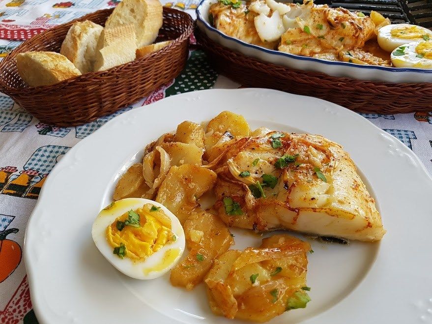 Nuestra propuesta para hoy es una rica cazuela de bacalao al horno con patatas. Un plato caliente y consistente, de esos que apetecen en los días de frío. Sigue los pasos de la receta y ¡sorprende a tu familia y amigos!
buff.ly/3kH5bW4