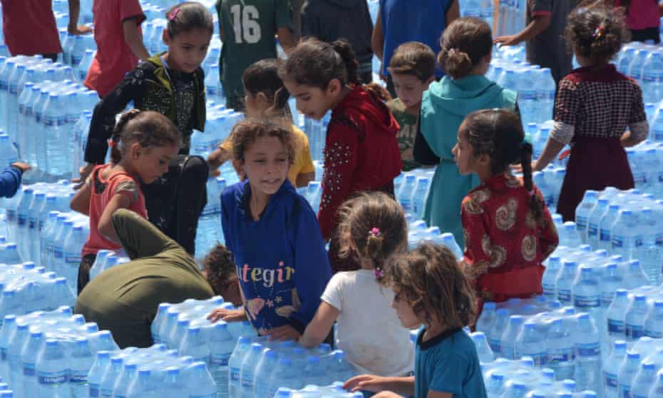 KenRoth's tweet photo. While the Syrian government begs for humanitarian and reconstruction aid, it is siphoning off half of the funds received -- $60 million dollars in 2020 -- by forcing UN agencies to exchange dollars at an artificially low exchange rate. #CorruptionFirst https://t.co/RRv5KJLAhq https://t.co/OoIZb7WBr7
