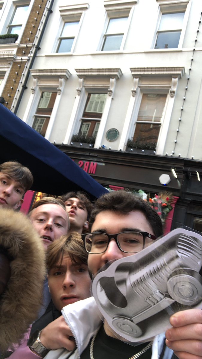 FiestaVsWall's tweet photo. Clue 2 done. Feat. Green Circle @RBA_Sixth #RBAmonopoly #teamcar https://t.co/0VXl3Yv2be