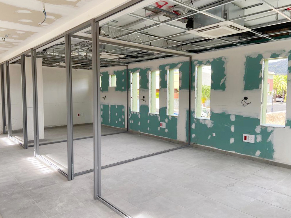 Divican's tweet photo. En #Divican nos encontramos realizando un proyecto en Santa Brígida, Gran Canaria. Instalación de tabiques móviles, mampara serie Line de @dynamobel y sistemas PYL ¡Pronto compartiremos más resultados! 👌

▶️ ¡Consulta nuestra página web! https://t.co/Ep26ys3s6X #obra #proyecto https://t.co/VhcyL3vPXb