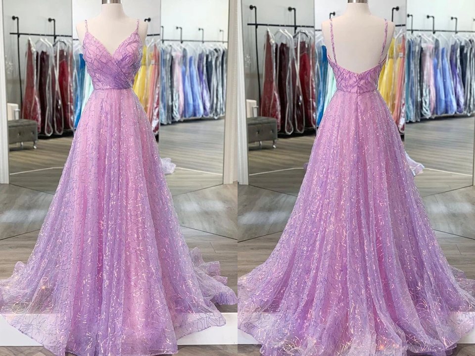 katepromstore's tweet photo. #Kateprom #ShinyVNeckpromdress #Backlesspromdress #LilacPromDresseswithStraps #FormalDresses #PurpleEveningDresses #KPP1458
So this dress is very beautiful and charming. https://t.co/NftSpcm84y https://t.co/e3AmUwbMd4