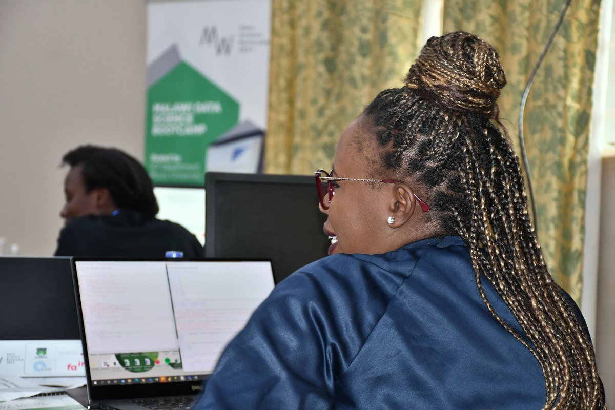 Malawi Data Science Bootcamp tweet media