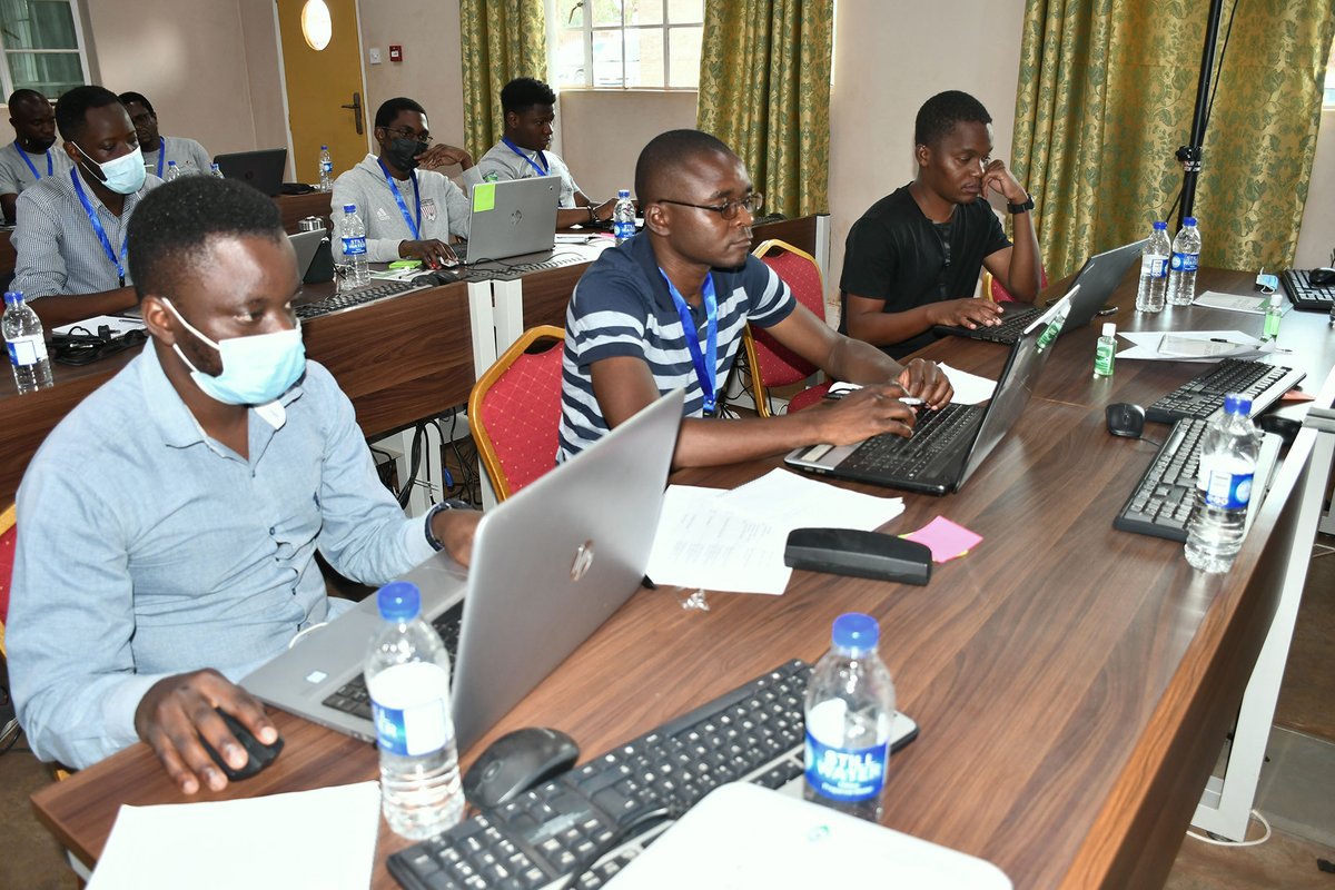 Malawi Data Science Bootcamp tweet media