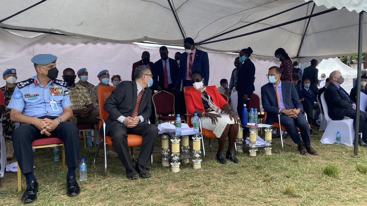 FAOSouthSudan's tweet photo. Promoting agriculture and enhancing food security -- before independence, after independence and still here, @FAO stands shoulder to shoulder celebrating #UNDay2021 with #SouthSudan 🇸🇸🇺🇳

#Partners4Peace
#SSOT https://t.co/QfbuFr2zyu