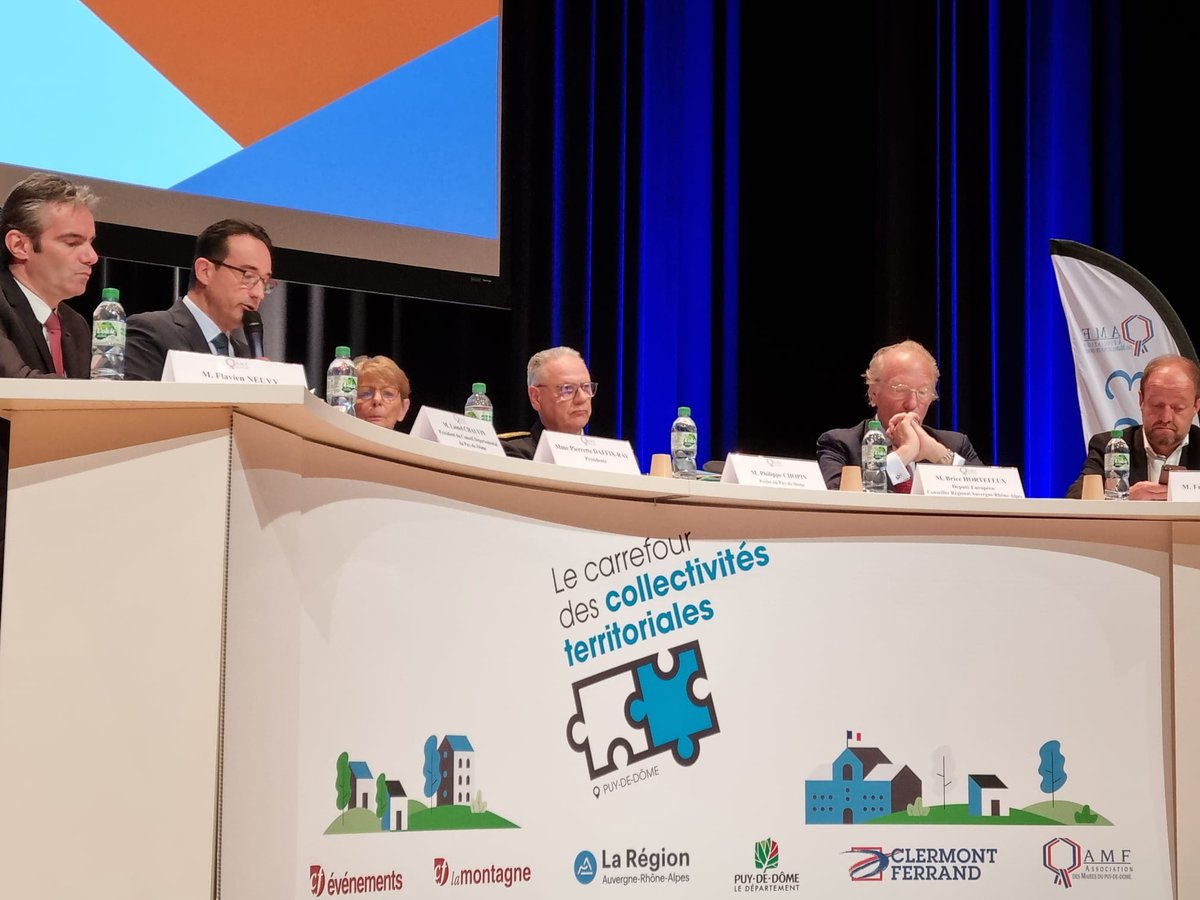 Departement63's tweet image. 🤝 Rencontres et échanges avec les élus locaux et nos partenaires lors du @cct_63 et de l'AG de l'association des maires du Puy-de-Dôme. Le Président @ChauvinLionel63 a rappelé la volonté de travailler avec chacun pour faire du #PuydeDome un territoire fort et uni.
#accompagner