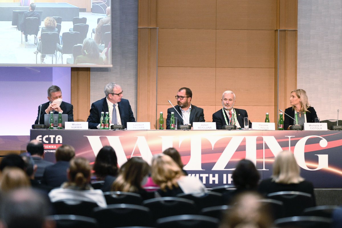 ECTABrussels's tweet image. Lambert Pechan (Weber-Sauberschwarz, DE) moderated a lively round table discussion on ‘commercial conflict of interest’ between Julien Scicluna (Cabinet Laurent & Charras, FR), Daniele Lingua (Soremartec SA, IT) and Michelle Ciotola (Cantor Colburn LLP, US).