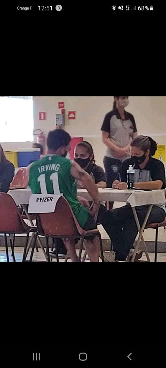 FirstTeam101's tweet photo. 🚨🚨 ATTENTION ! EXCLU FIRST TEAM 🚨🚨 
source : « T’inquiète frérot » 😂😂😂 https://t.co/QEWPfiGnck